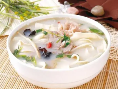 羊肉搭配,不适合和羊肉吃