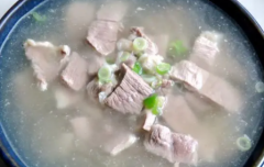 家常羊肉汤制作萝卜炖羊肉汤的做法